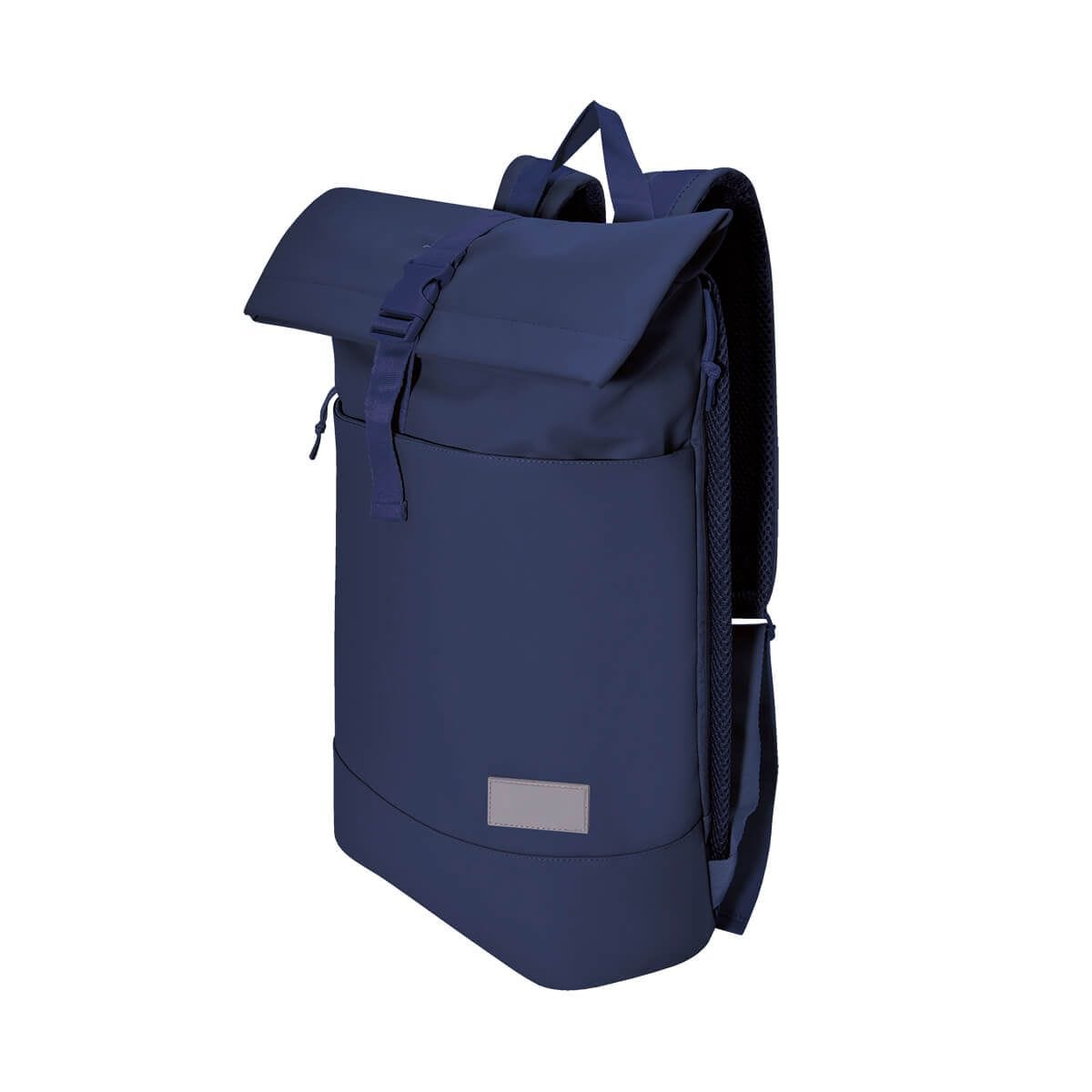 SIN 228, MOCHILA FLAP. Mochila con bolsa principal con solapa y broche. Bolsa lateral con cierre para fácil acceso a compartimento principal. Interior con espacio para laptop de 17