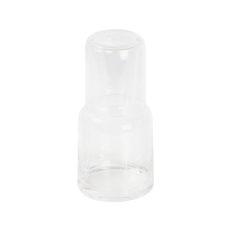 HM-128, Jarra Kalix. Jarra de vidrio con efecto translucido, capacidad de 700 ml. Incluye vaso con capacidad de 200 ml, que puede usarse como tapa para la jarra.