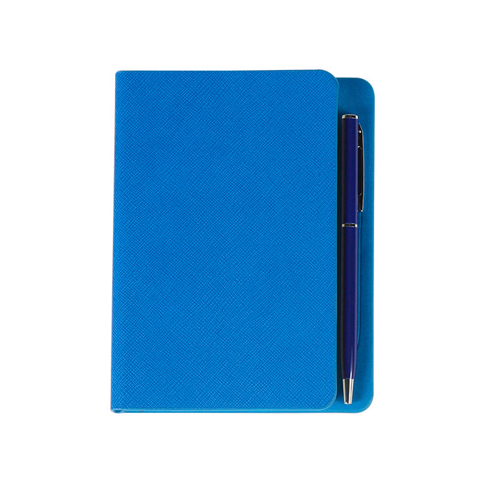 LB-055, Libreta fabricada en curpiel con imán porta pluma, 80 hojas de raya y bolígrafo metálico tinta negra.