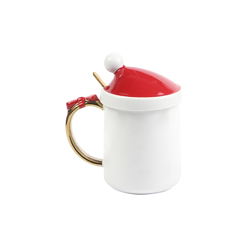 TE-160, Taza Sutera. Taza de cerámica con detalles dorados en asa, incluye cuchara metálica, fabricados en materiales de grado alimenticio, no aptos para microondas. Capacidad de 400 ml. Incluye caja de cartón individual.