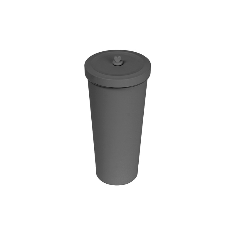 TE-231, Vaso Soyo. Vaso con doble pared fabricado en acero inoxidable, incluye tapa y popote. Capacidad de 750 ml. Diseño con detalle negro brillante y cuerpo con acabado mate.