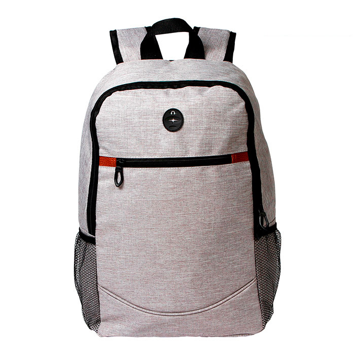 TX-078, Mochila signature tipo backpack con salida para audífonos y 2 compartimentos laterales de malla, fabricada en poliéster de alta calidad y bolsa al frente con cierre.