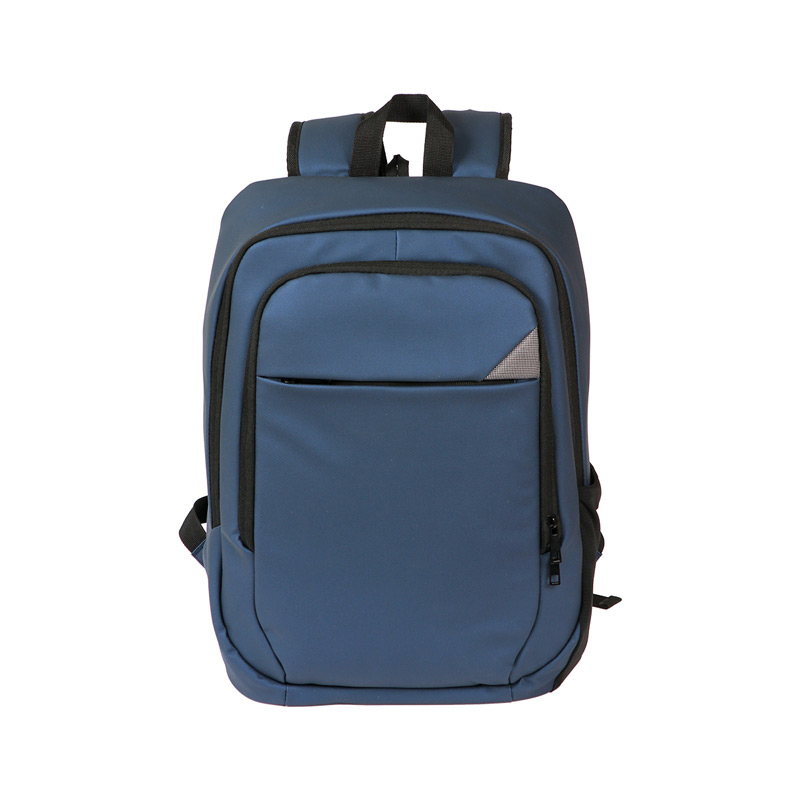 TX-266, Mochila Karksi. Mochila fabricada en curpiel 900PU, forro de poliéster y relleno de espuma de PE 5 mm. Cuenta con compartimento principal, dos compartimentos secundarios y bolsillos laterales. Diseño ajustable.