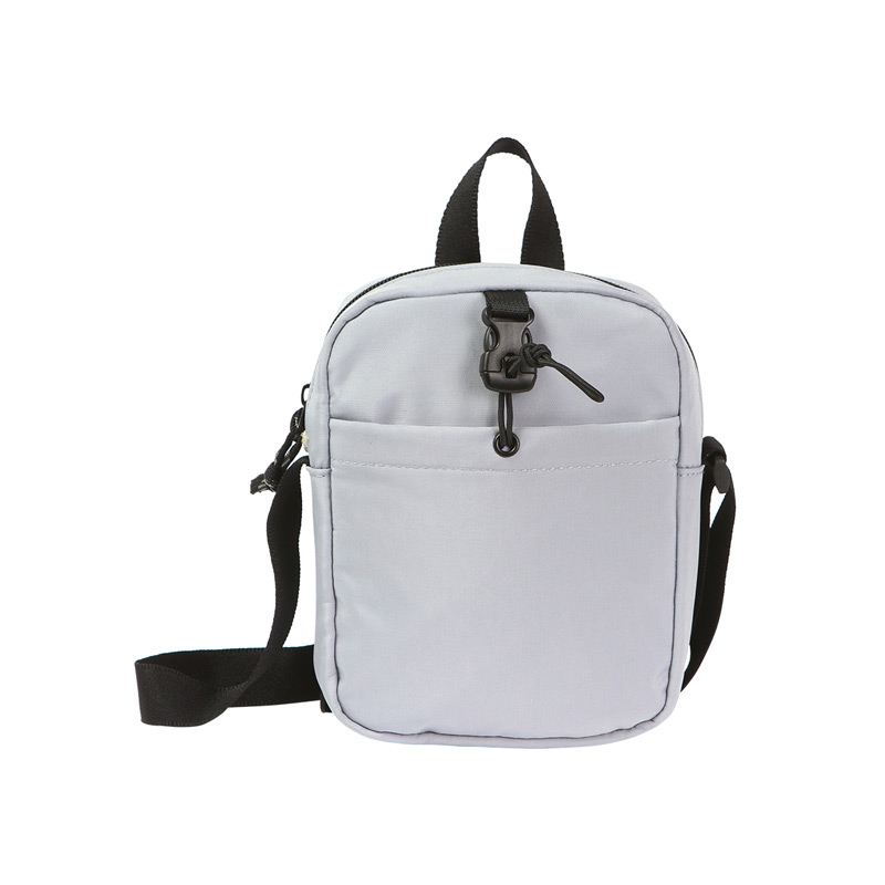 TX-291, Bolsa Roselle. Bolsa de hombro para celular, cámara y otros artículos, su diseño compacto y correa hacen de ella de fácil transportación. Cuenta con una bolsa pequeña al frente y cierre en la bolsa principal.