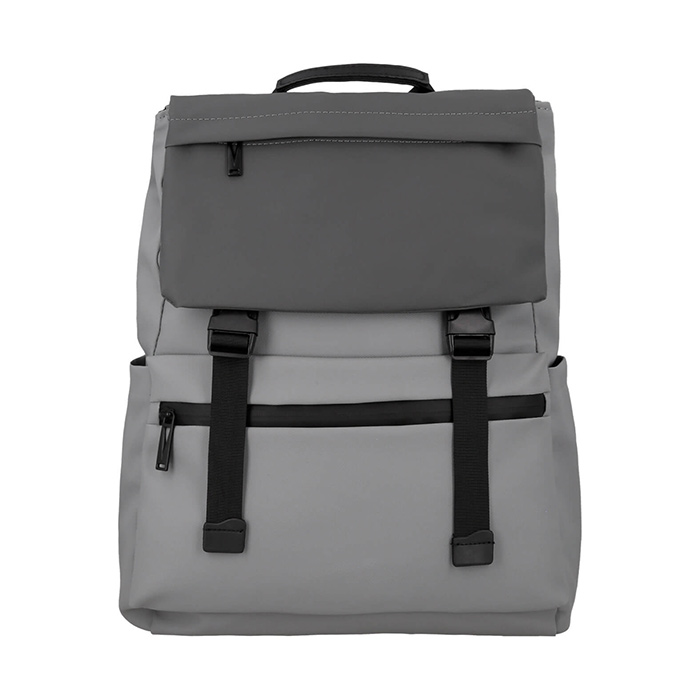 BL 215, AZER. Mochila de 1 compartimento principal con espacio para porta laptop, 1 bolsa interna, 1 bolsa frontal, entrada lateral de batería portátil, dos bolsas laterales, carry on y asa superior.