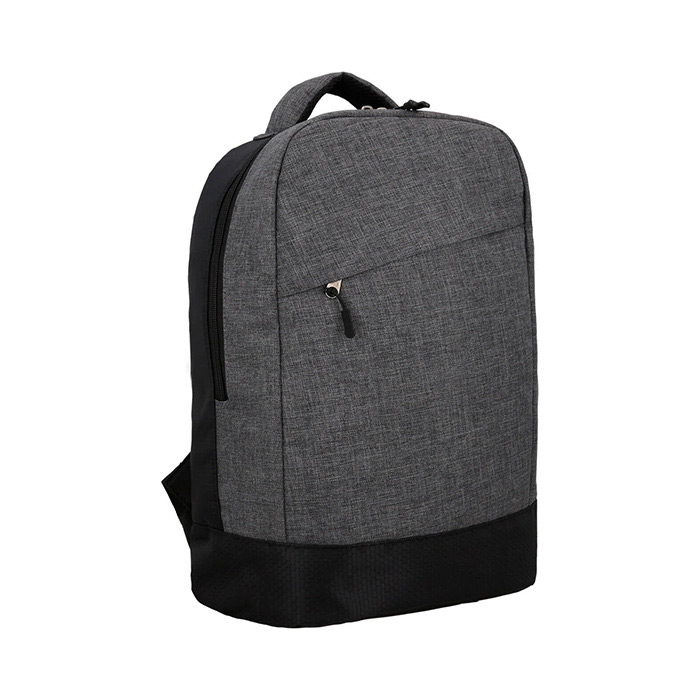 BL 251, KEP. Mochila de 2 compartimentos, 1 compartimento principal con porta laptop, 1 compartimento secundario frontal con cierre, tirantes acolchados y asa superior.