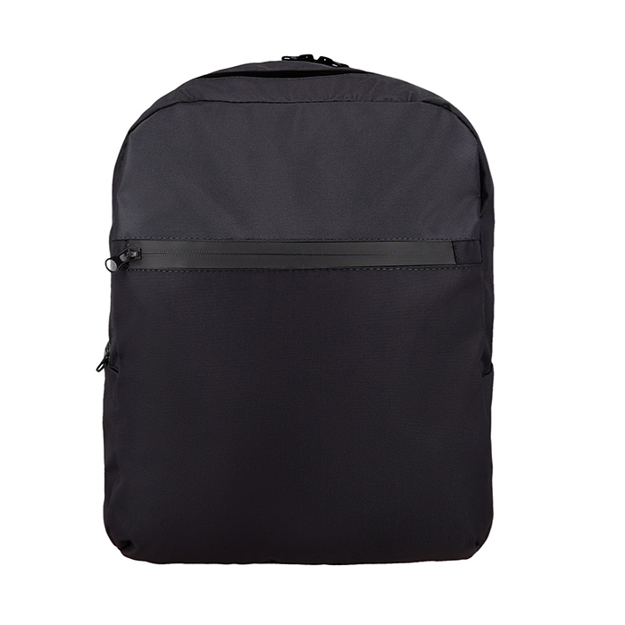 BL 253, ZAI. Mochila de 3 compartimentos, 1 compartimento principal con porta laptop, 1 compartimento secundario y 1 compartimento frontal, 2 bolsas laterales, tirantes y asa superior.