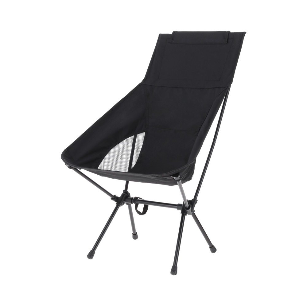 TL-034, Silla portátil plegable de metal con asiento y respaldo de poliéster. Incluye funda de cierre con asa.