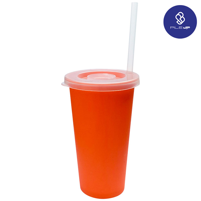 60210, VASO ICE PILE UP . Vaso de plástico reutilizable apilable con popote, ideal para bebidas frías Pile Up. Capacidad 475 ml/16 oz. BPA Free. VENTA POR CAJA. CONSULTA EXISTENCIAS CON TU EJECUTIVO DE VENTAS.