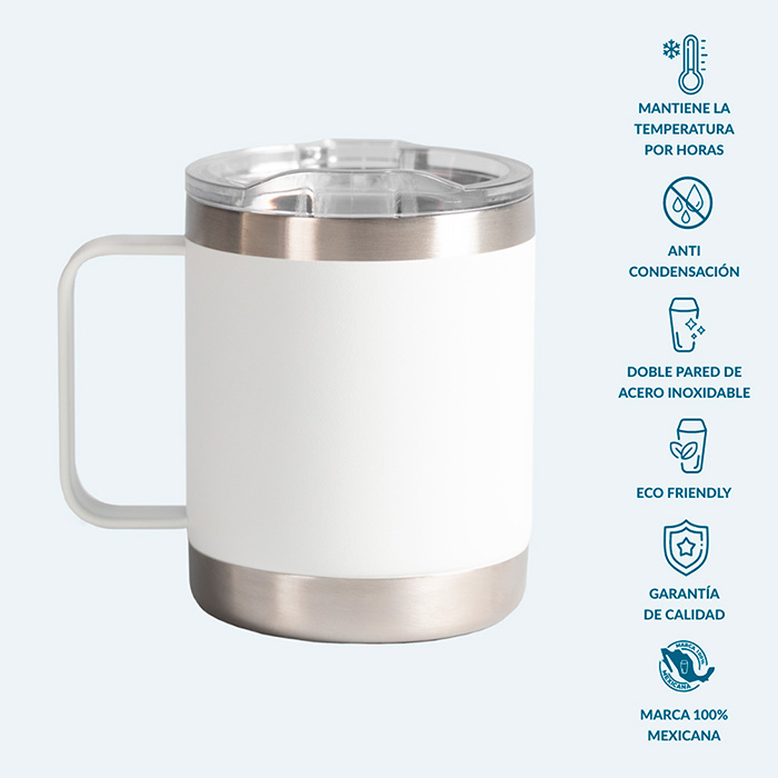 62328, Taza de acero inoxidable con grado cocina libre de BPA, cuenta con una doble pared grado 18/8 anti condensación, la cual permite mantener la temperatura ideal de tu bebida hasta el último trago, aislando el calor y el frío del ambiente. Su composición de alta calidad lo vuelve resistente a la perforación y corrosión. Producto de fácil lavado, permitido en lavavajillas. Capacidad 355 ml.