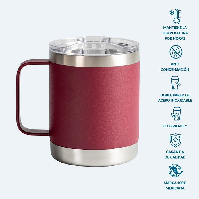 62328, Taza de acero inoxidable con grado cocina libre de BPA, cuenta con una doble pared grado 18/8 anti condensación, la cual permite mantener la temperatura ideal de tu bebida hasta el último trago, aislando el calor y el frío del ambiente. Su composición de alta calidad lo vuelve resistente a la perforación y corrosión. Producto de fácil lavado, permitido en lavavajillas. Capacidad 355 ml.